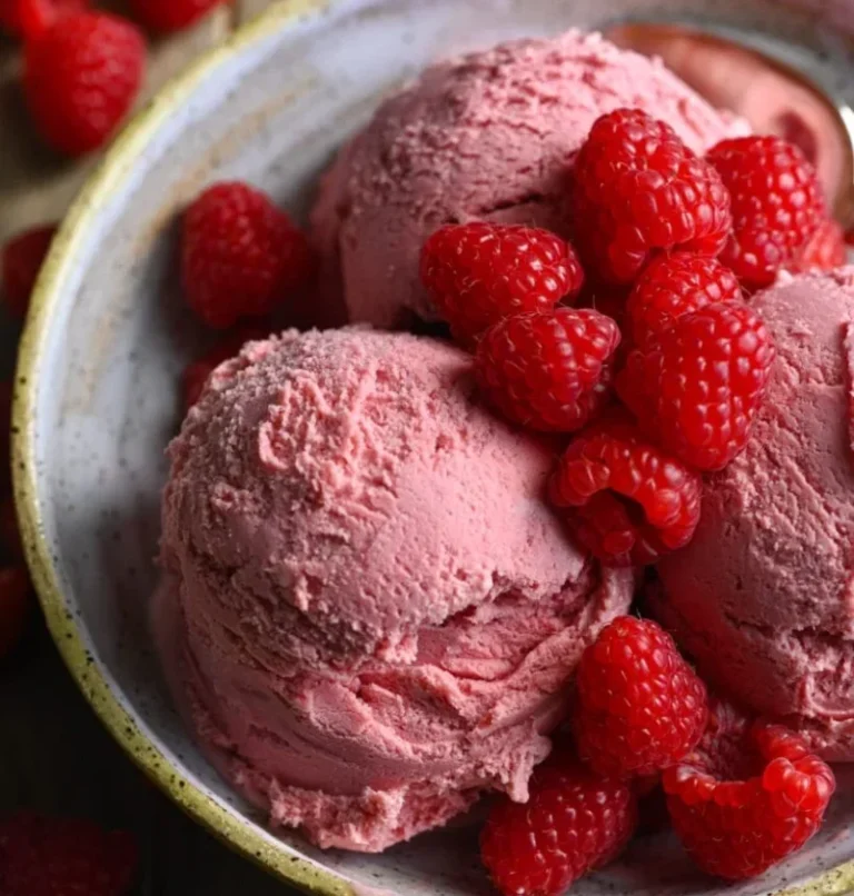 Raspberry-Ice-Cream-800x840