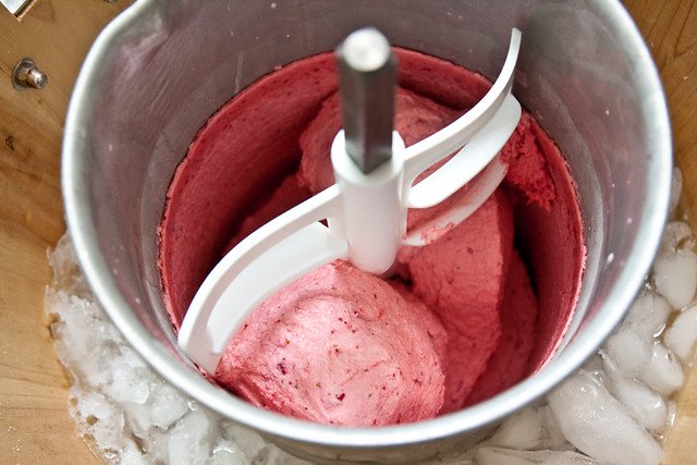 strawberry-ice-cream-thermo